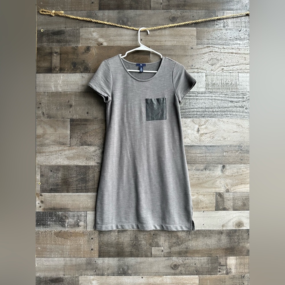 Women’s Gap T-Shirt Dress Gray w/ Faux Leather Pocket Size XS